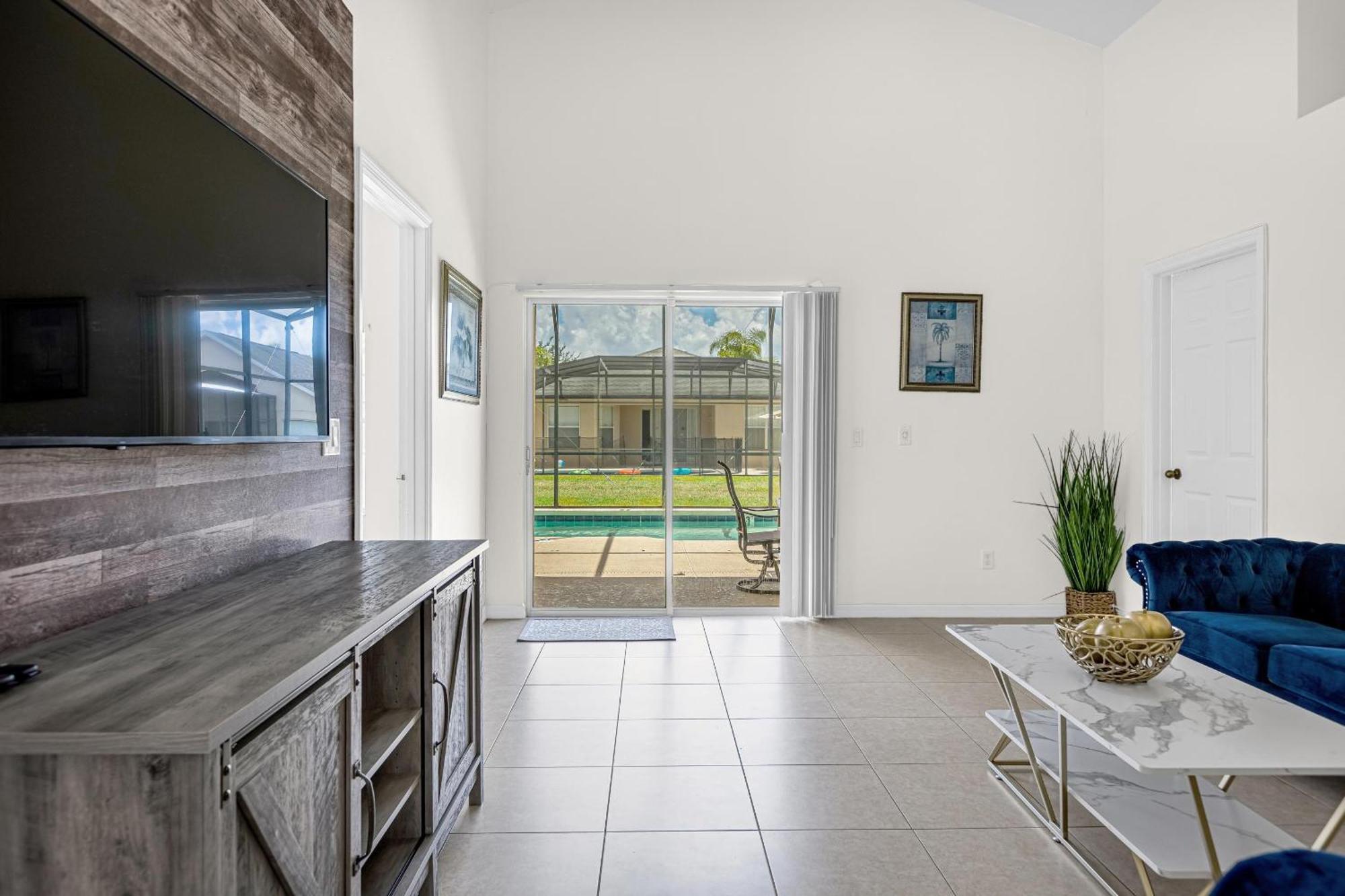 Glamorous House In Area Heatable Private Pool